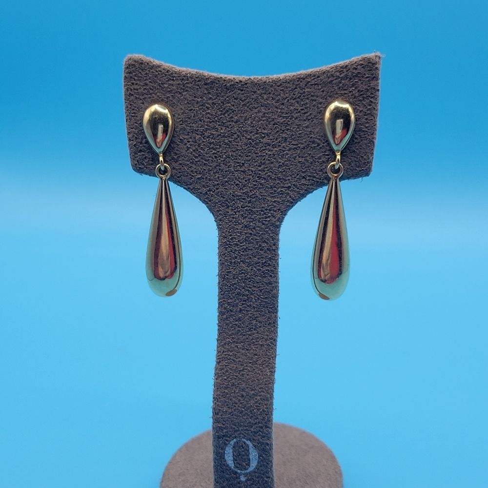 Vintage 750 18K Yellow Gold teardrop Pierced Dangle Earrings